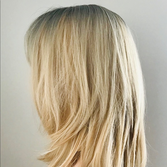 A Pretty 16” Ombre Blonde “Put On & Go” Premium Fiber Wig with Bangs - Picture 4 of 9